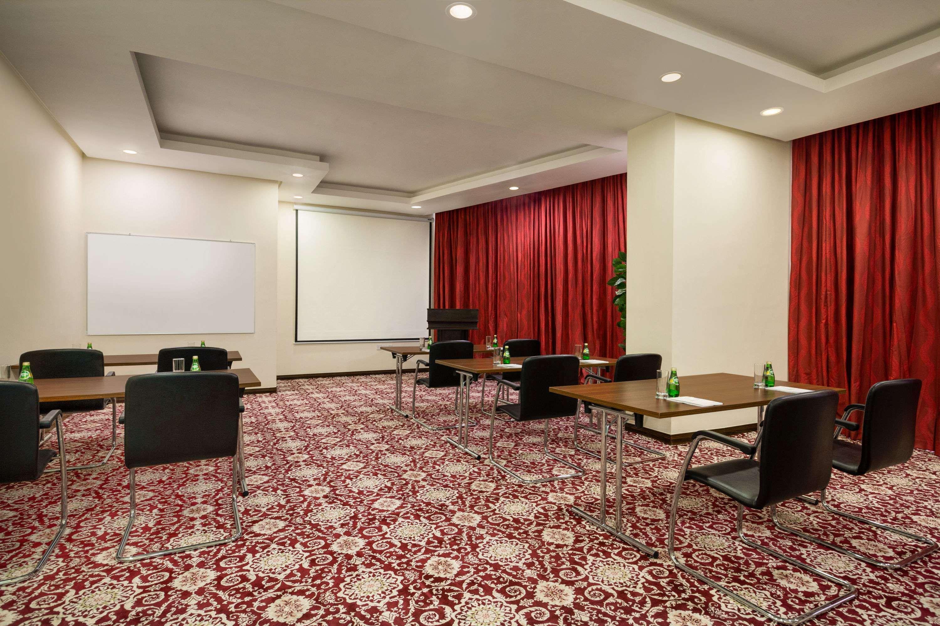 Ramada Encore By Wyndham Kuwait Downtown Kuwait City Exterior photo